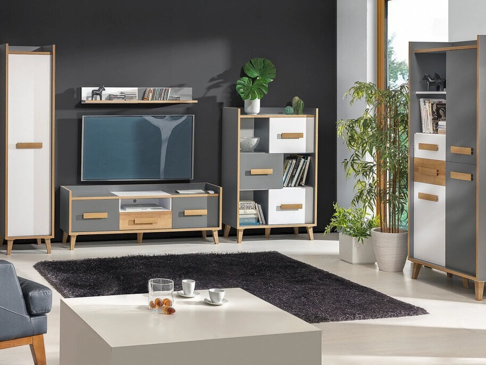 Garderobeskab Oderevu 101