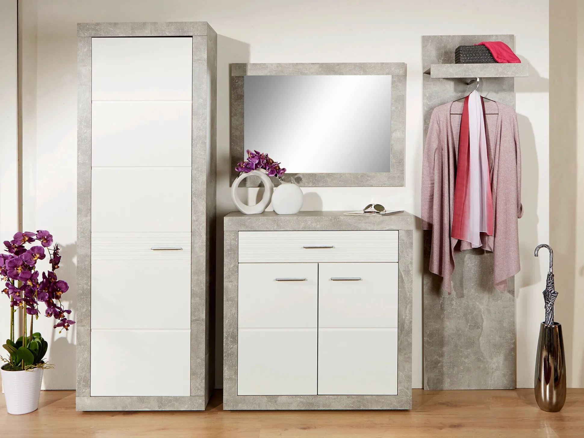 Garderobeskab Romfera 114