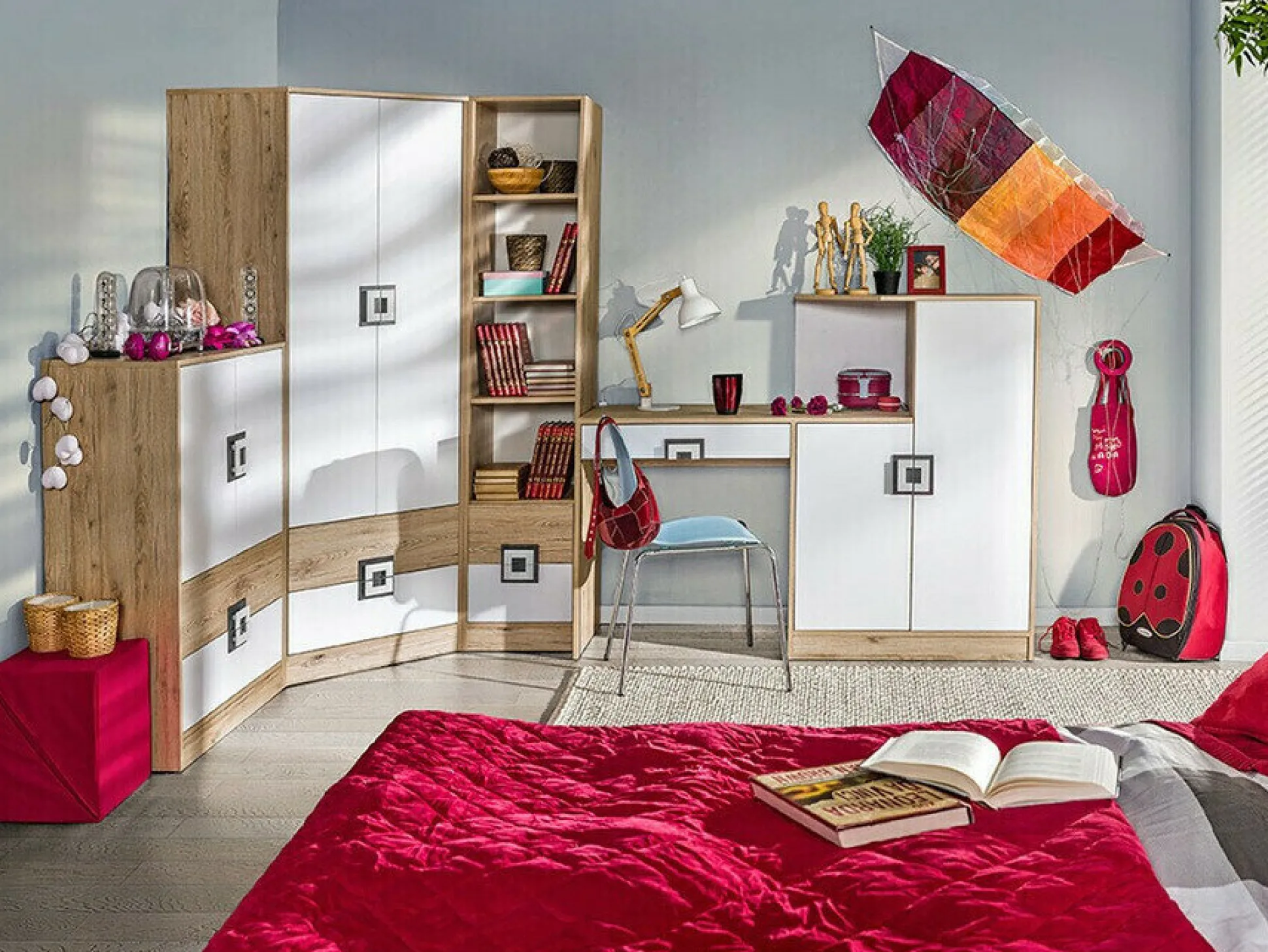 Hjørnegarderob Balvire 103 (Lys eg + Hvid + Lyserød)