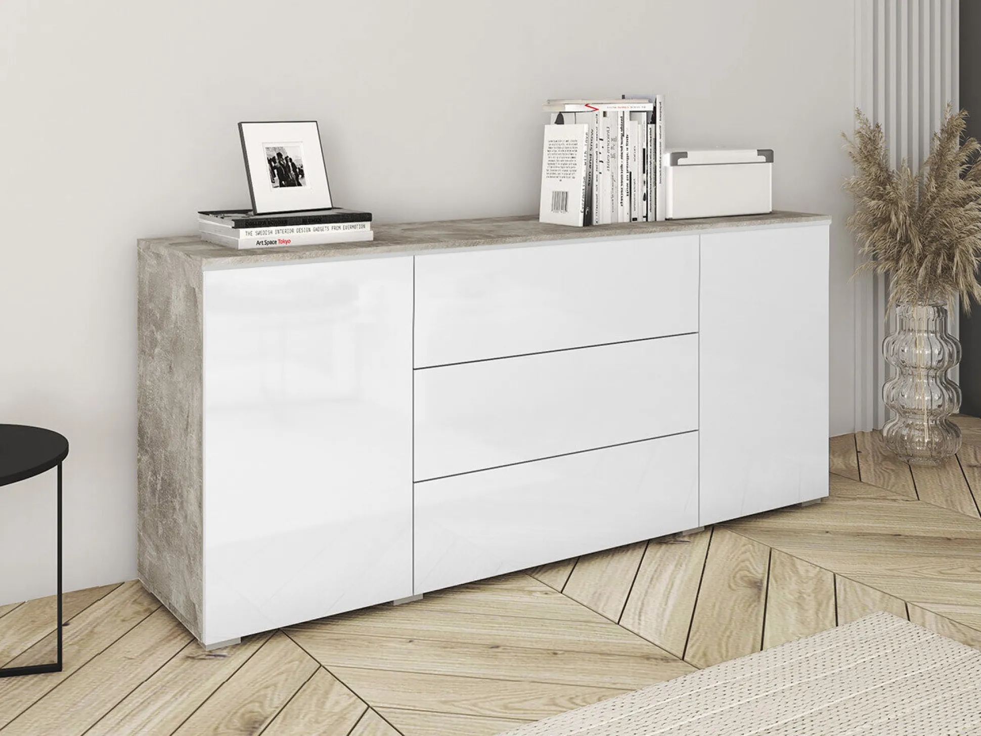 Kommode Sarasota 142 (Beton + Glansfuld hvid)