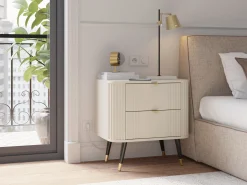 Sengebord Mormone 104