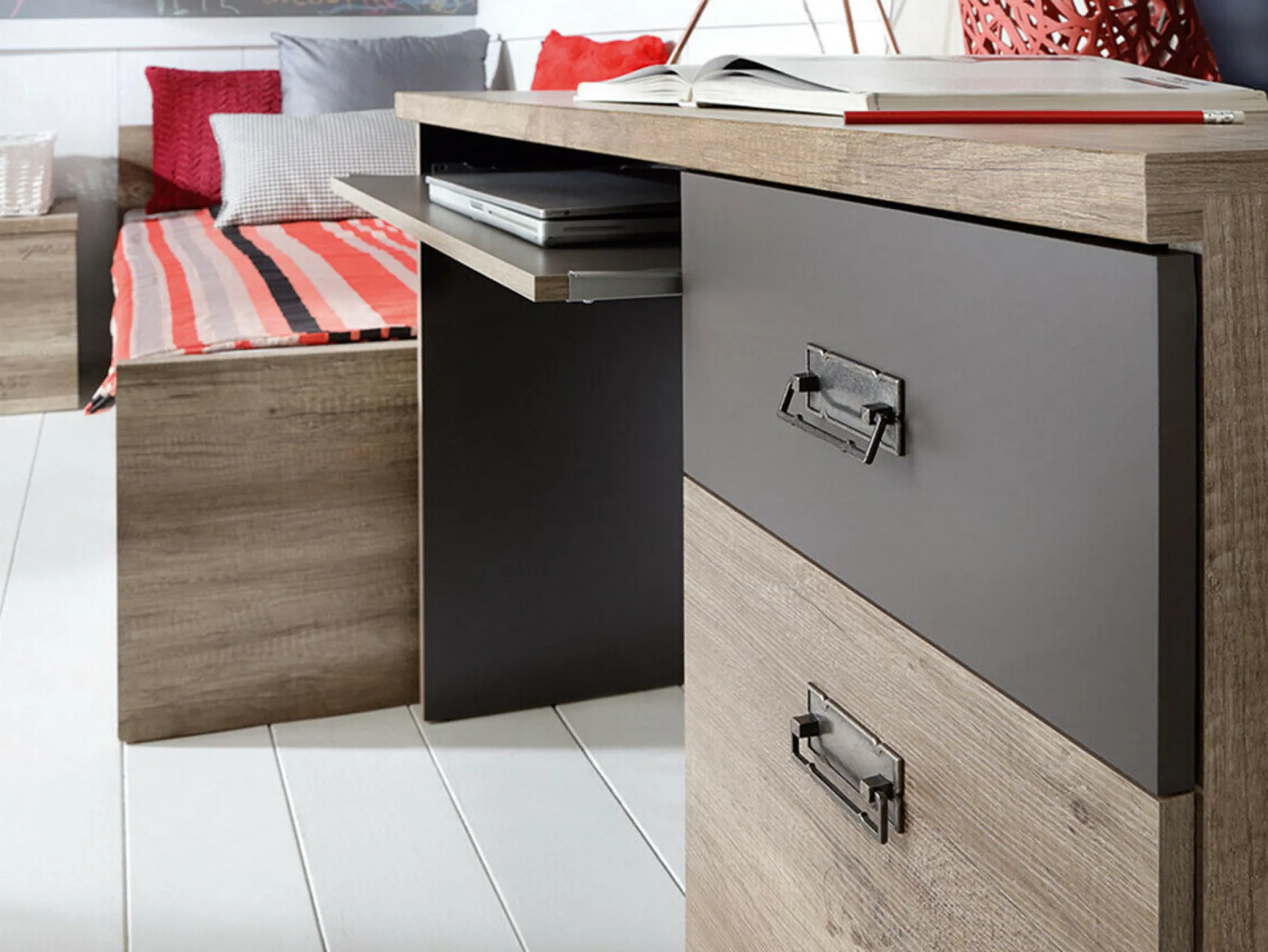 Skrivebord Odeveni 104